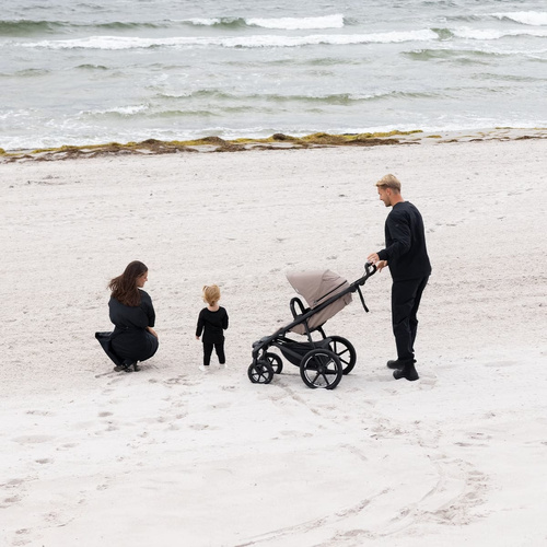 Thule Urban Glide 4-wheel - Tinted Taupe on Black