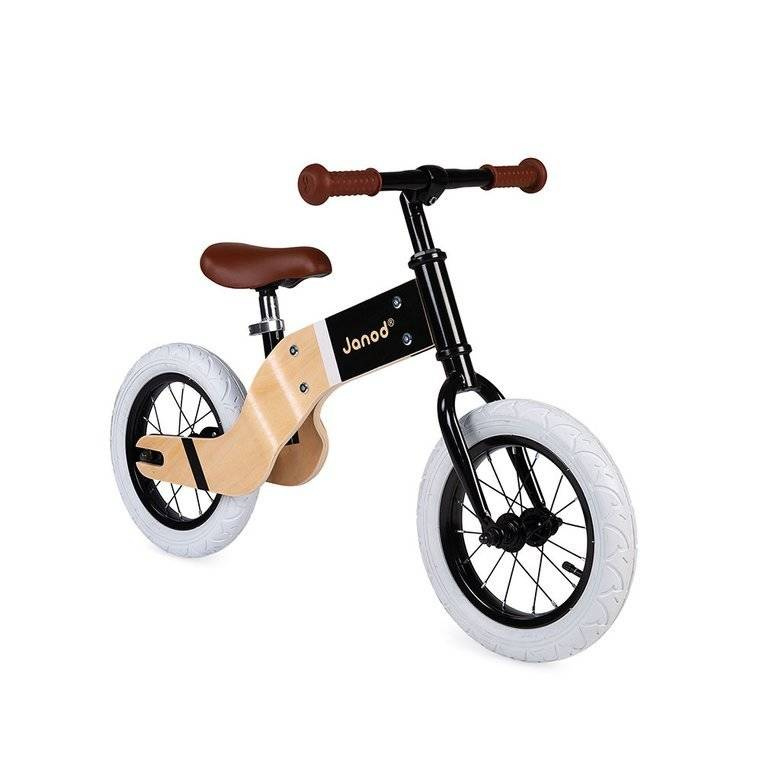 Janod bikloon store balance bike