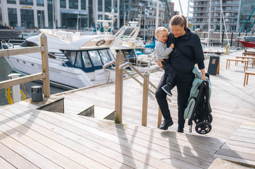 Wózek spacerowy Thule Spring - Black/Soft Beige